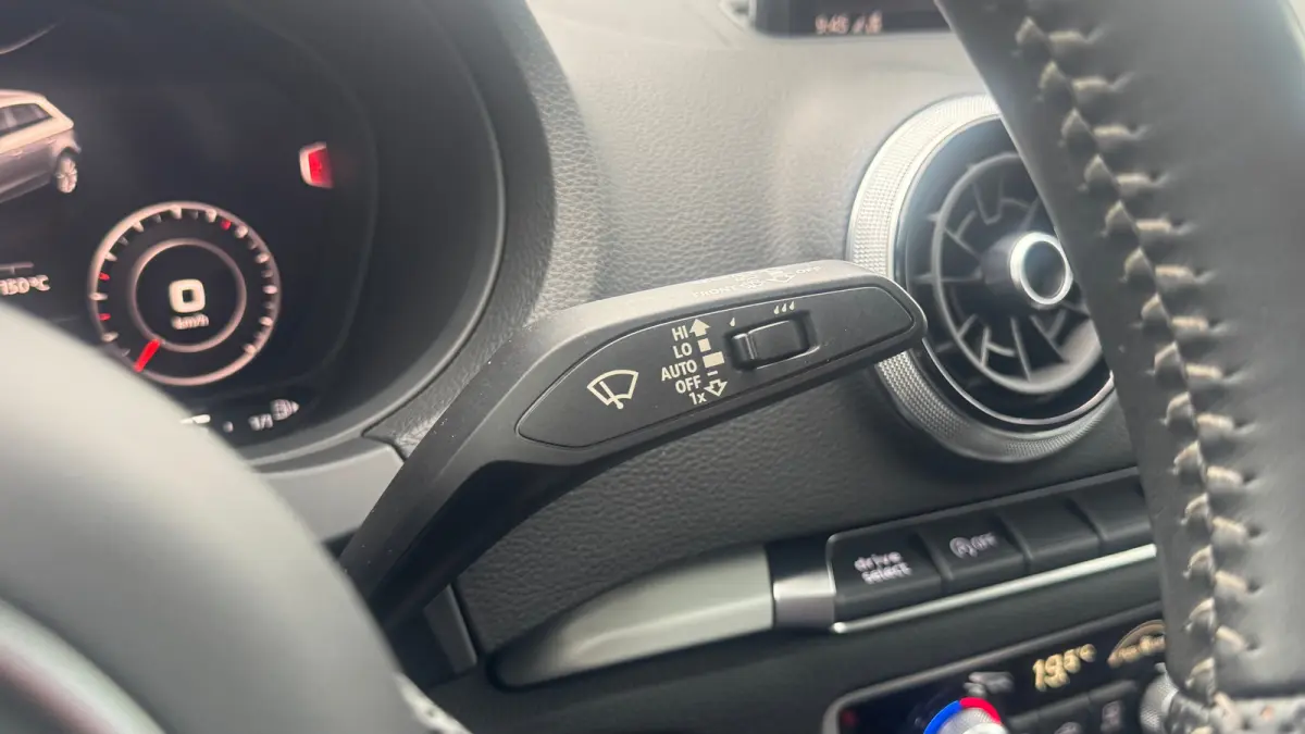 35 TFSI COD 150PK ADVANCE SPORT S-LINE AUTOMAAT / NAVI / LEDER / CLIMA / FULL-LED / PDC / KEYLESS / 19" LMV / 2X S-LINE / PANO. DAK / ORG. NL. / CRUISECONTROL  !!