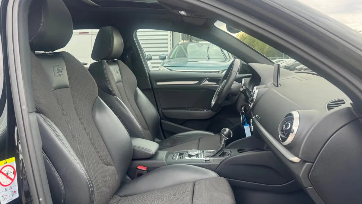 35 TFSI COD 150PK ADVANCE SPORT S-LINE AUTOMAAT / NAVI / LEDER / CLIMA / FULL-LED / PDC / KEYLESS / 19" LMV / 2X S-LINE / PANO. DAK / ORG. NL. / CRUISECONTROL  !!