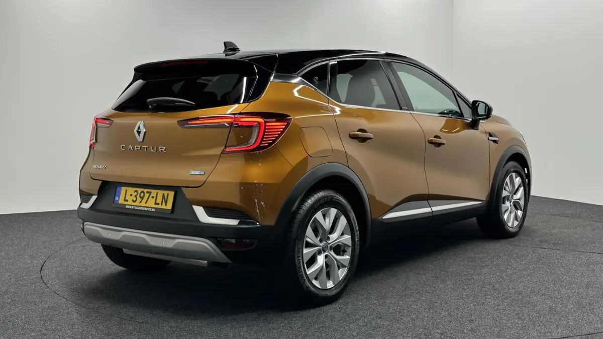 1.6 E-Tech Plug-in Hybrid 160 Intens NAVI CAMERA CARPLAY CRUISE.