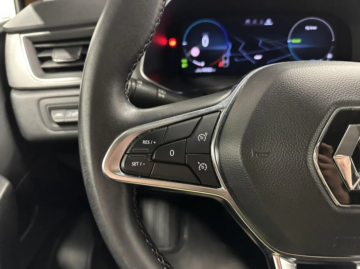 1.6 E-Tech Plug-in Hybrid 160 Intens NAVI CAMERA CARPLAY CRUISE.