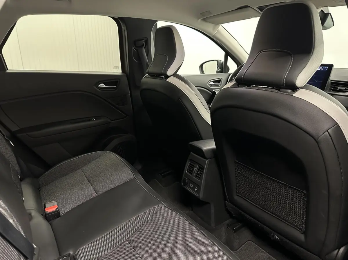 1.6 E-Tech Plug-in Hybrid 160 Intens NAVI CAMERA CARPLAY CRUISE.