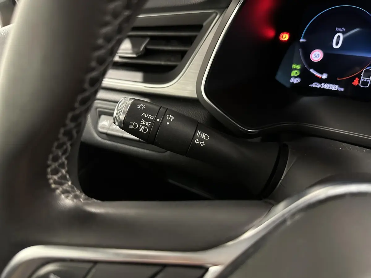 1.6 E-Tech Plug-in Hybrid 160 Intens NAVI CAMERA CARPLAY CRUISE.