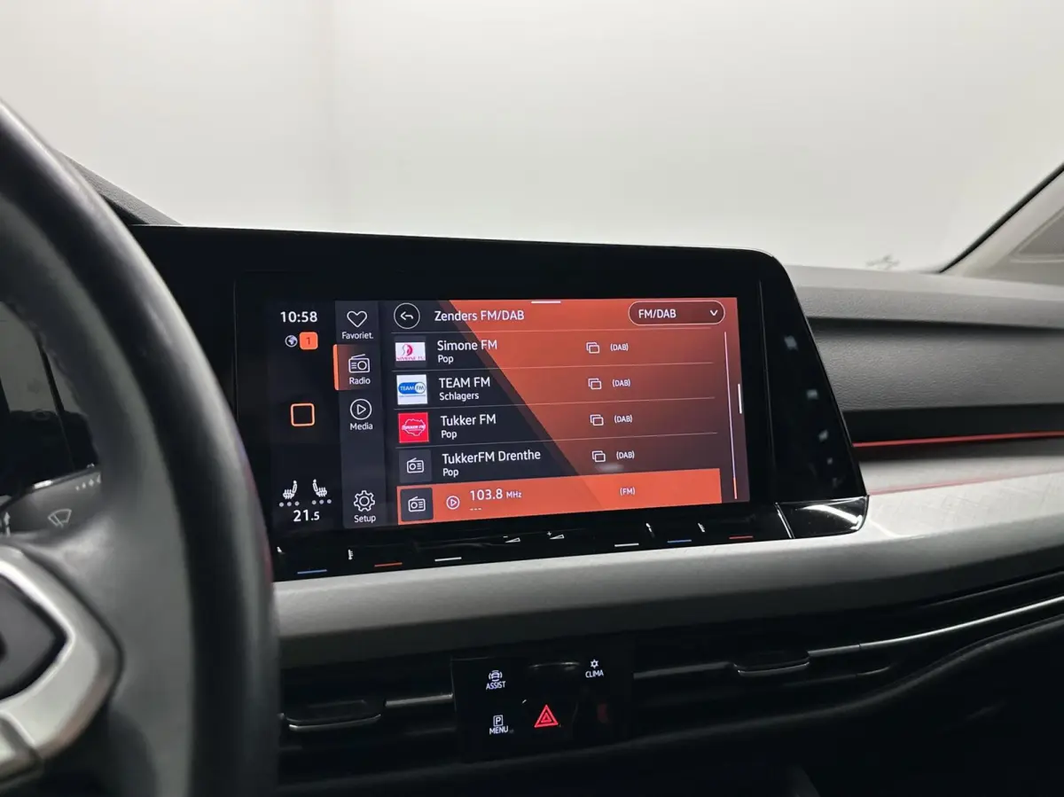 1.0 TSI Life Business TREKHAAK CARPLAY NAVI ADAPTIEF CRUISE.