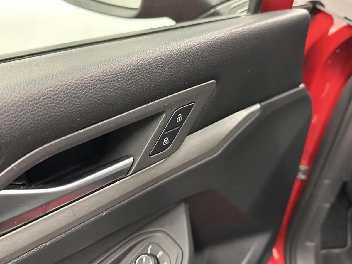 1.0 TSI Life Business TREKHAAK CARPLAY NAVI ADAPTIEF CRUISE.