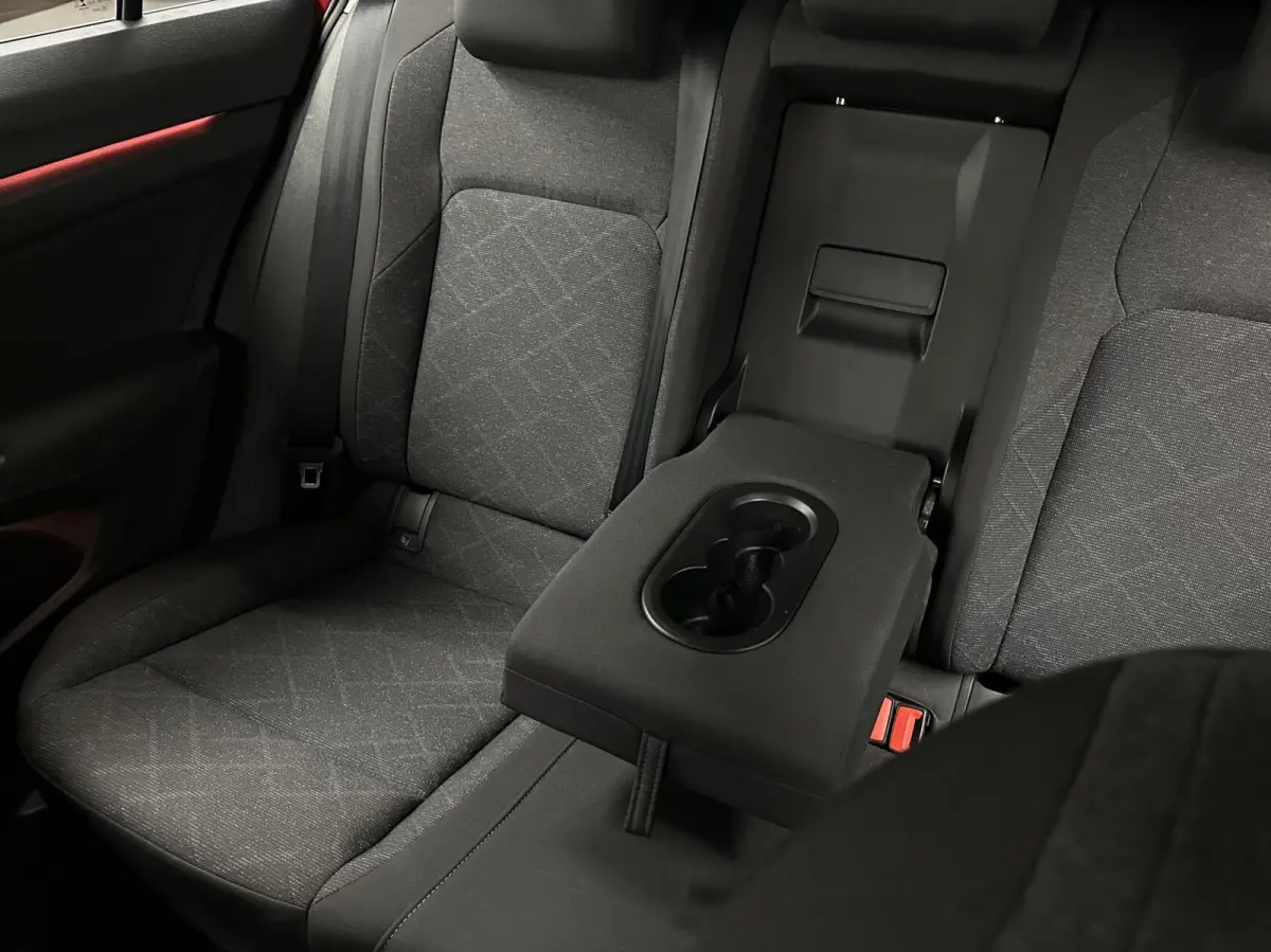1.0 TSI Life Business TREKHAAK CARPLAY NAVI ADAPTIEF CRUISE.