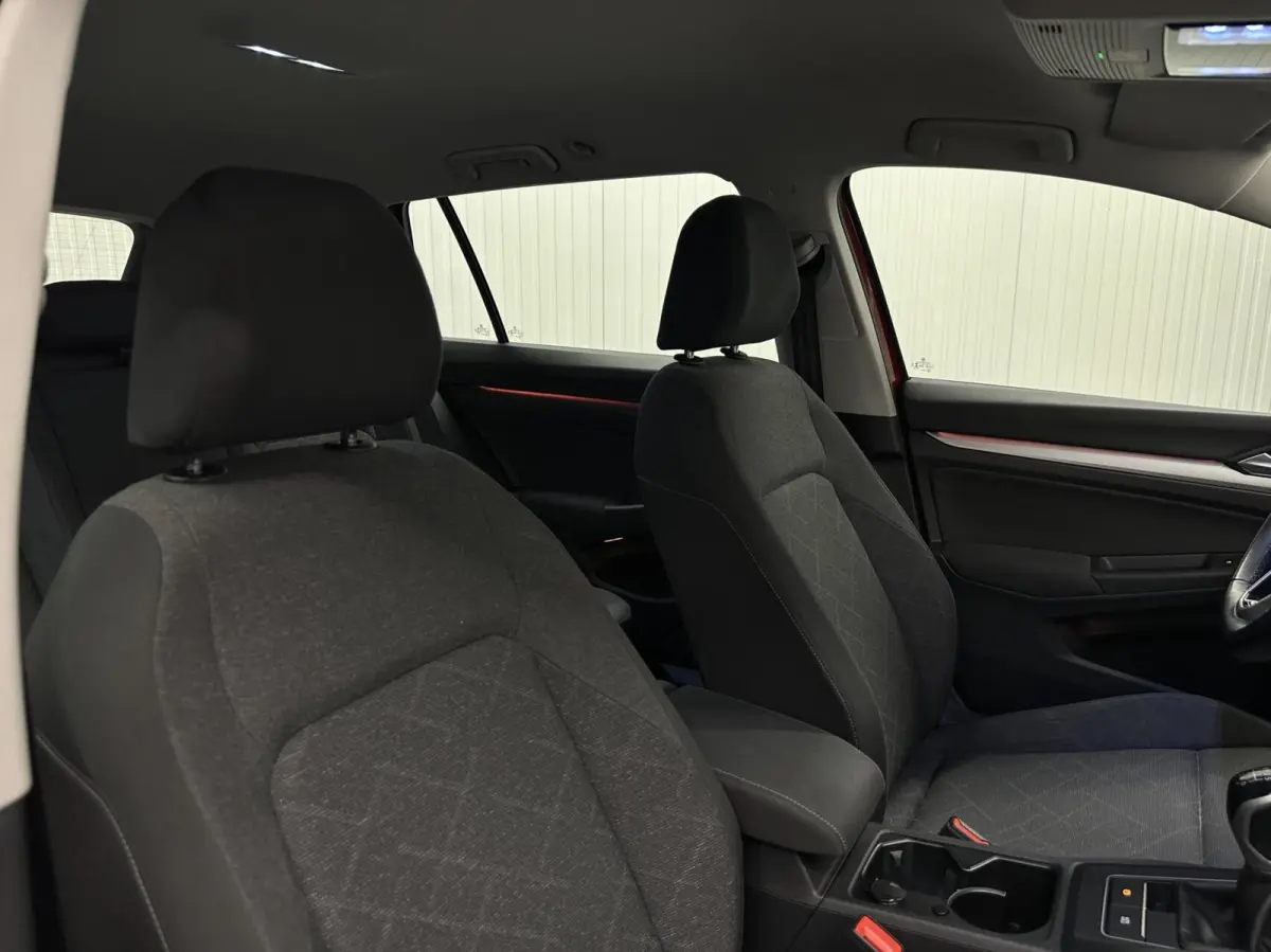 1.0 TSI Life Business TREKHAAK CARPLAY NAVI ADAPTIEF CRUISE.