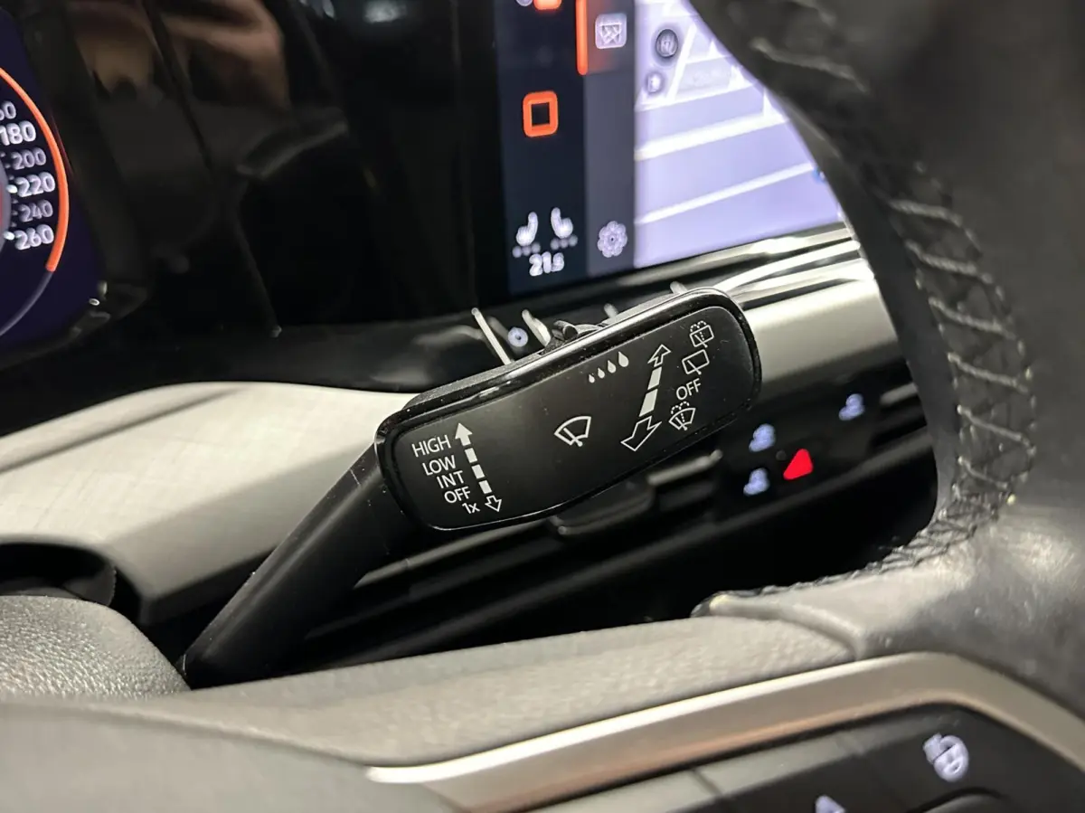 1.0 TSI Life Business TREKHAAK CARPLAY NAVI ADAPTIEF CRUISE.