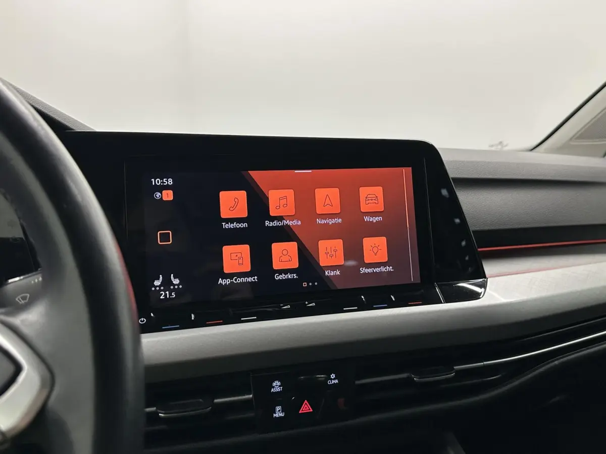1.0 TSI Life Business TREKHAAK CARPLAY NAVI ADAPTIEF CRUISE.