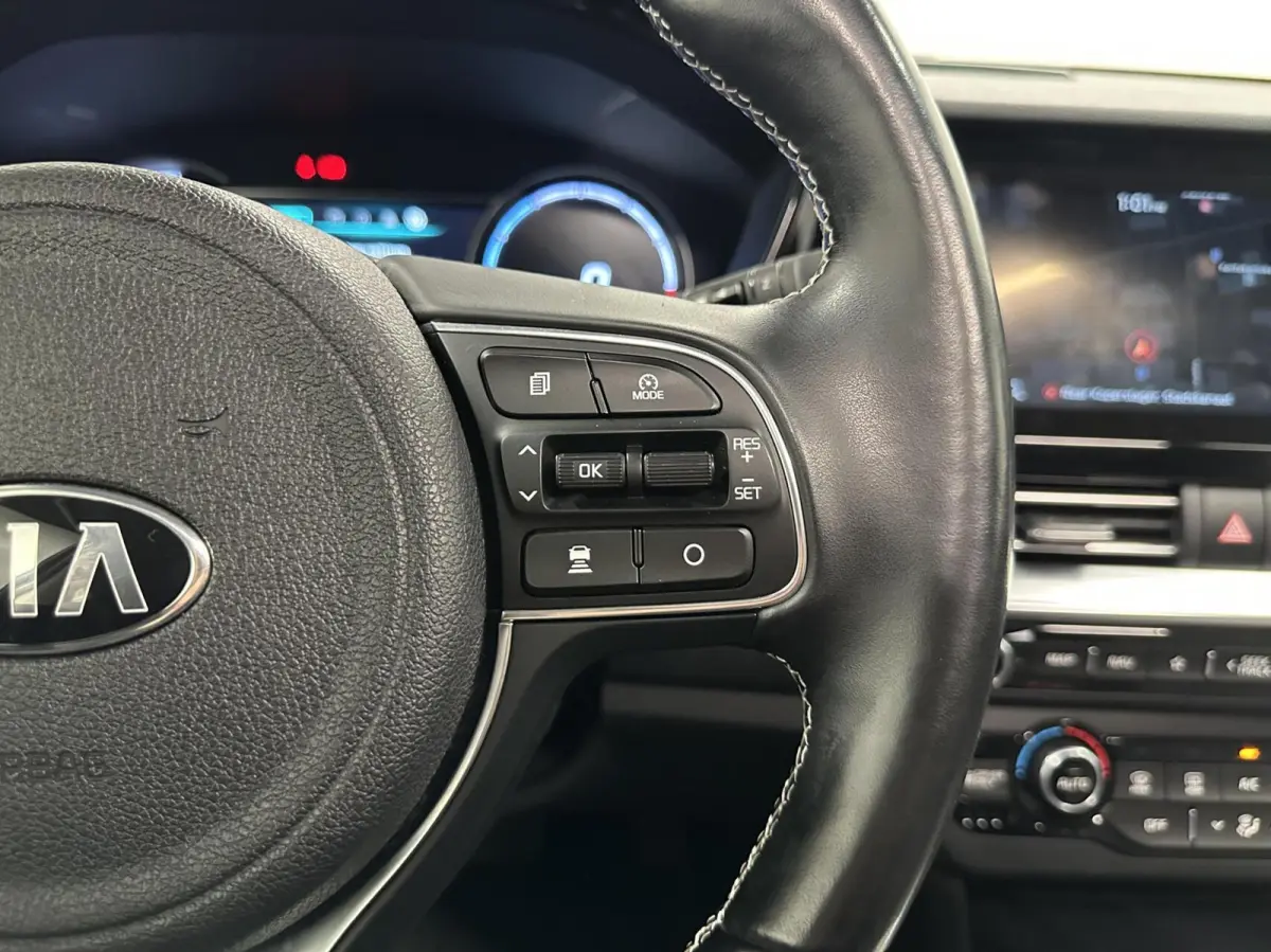 DynamicPlusLine 64 kWh CAMERA CARPLAY SCHUIF/KANTEL DAK NAVI ADAPTIEF CRUISE.