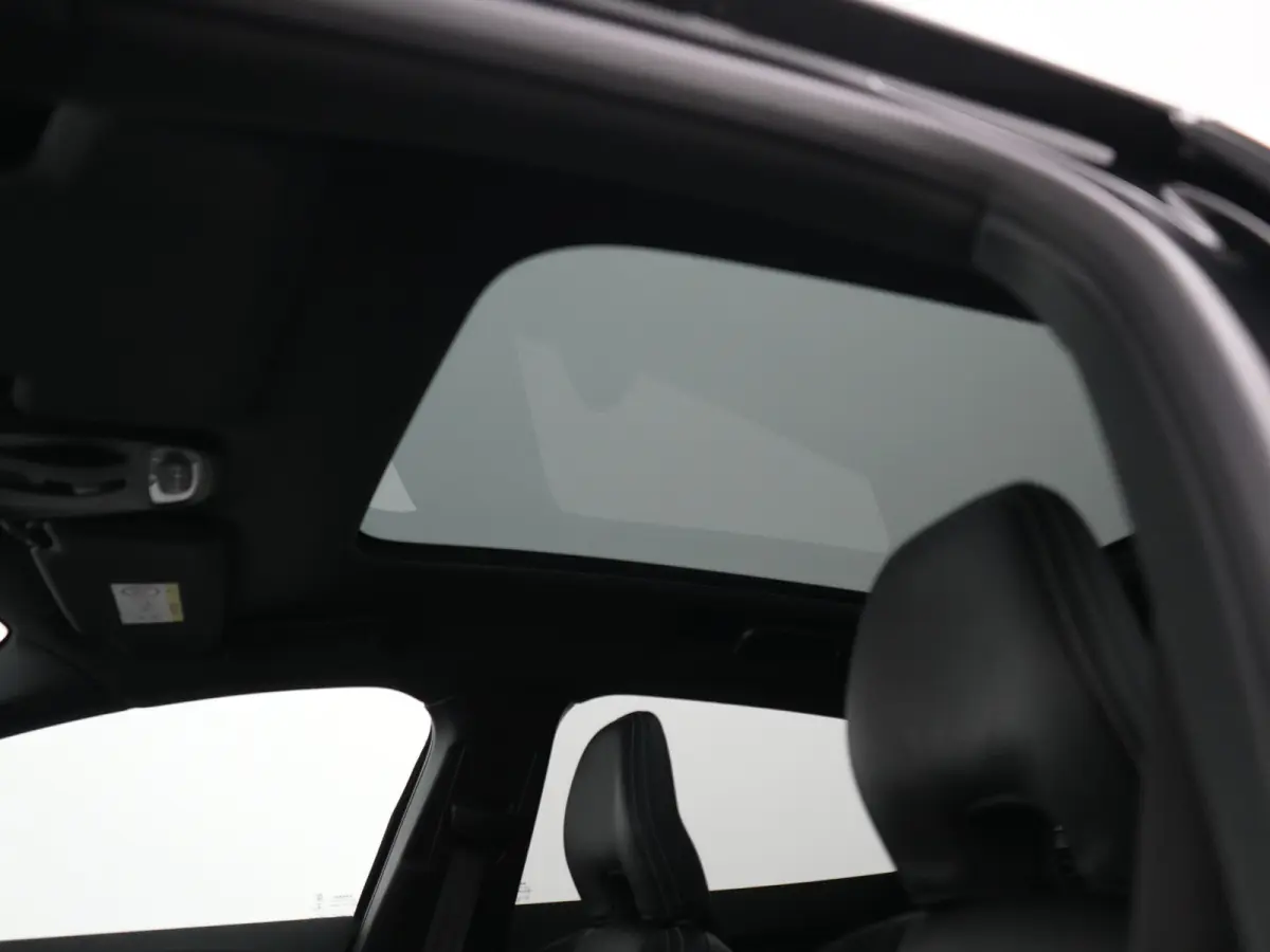 T3 Polar+ Sport | Panoramadak | Standkachel | Harman/Kardon | Volvo On Call | Camera | Nubuck-Leder | LED | R-Design