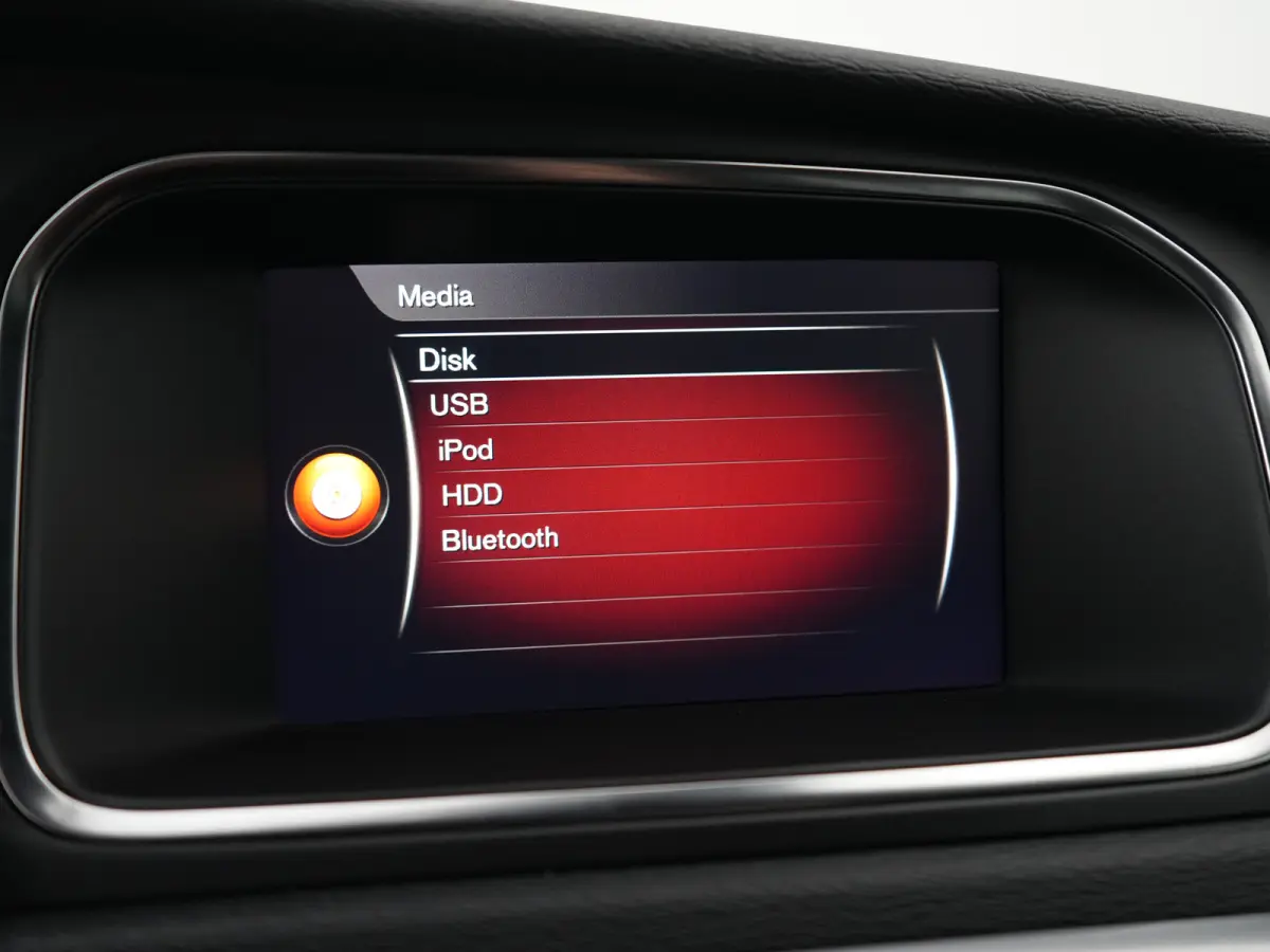 T3 Polar+ Sport | Panoramadak | Standkachel | Harman/Kardon | Volvo On Call | Camera | Nubuck-Leder | LED | R-Design