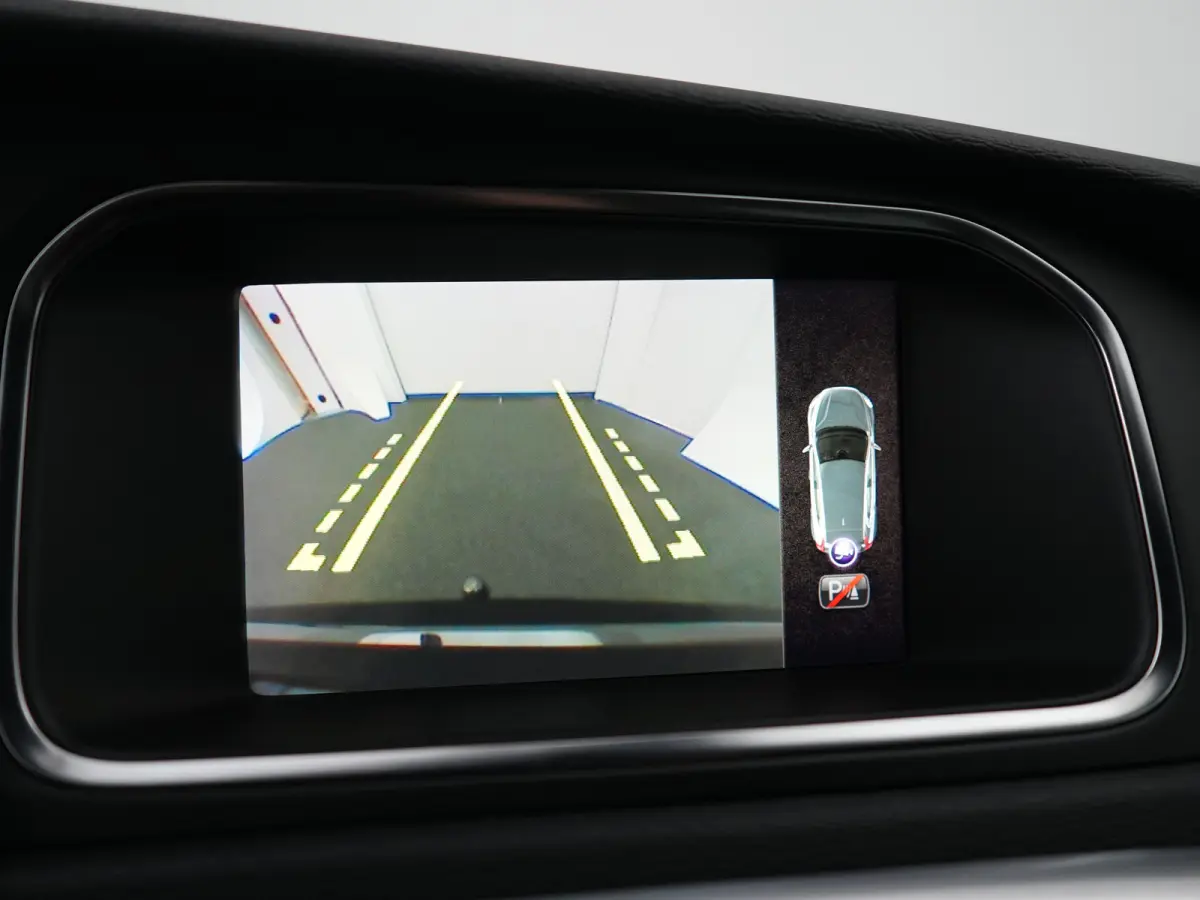 T3 Polar+ Sport | Panoramadak | Standkachel | Harman/Kardon | Volvo On Call | Camera | Nubuck-Leder | LED | R-Design