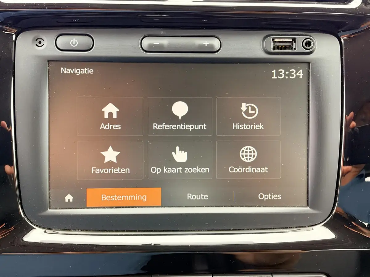Expression 27 kWh SoH 93,1% | Apple & Android | Navigatie | Lederen Bekleding | NL Auto | Dealeronderhouden |