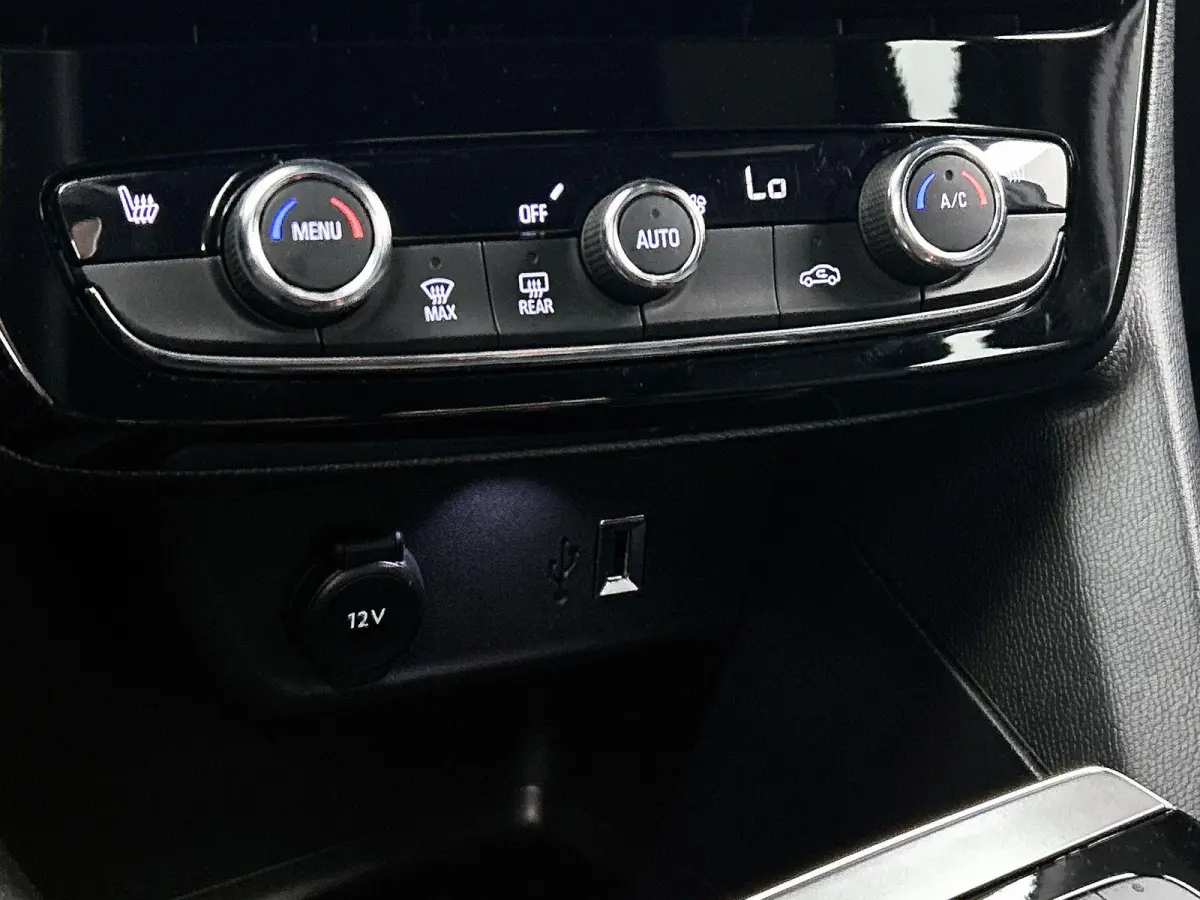 Ultimate 50-kWh 11kw bl. | 136pk | Lederen Bekleding | 32.000km! | Trekhaak | Navigatie | 89% SOH |
