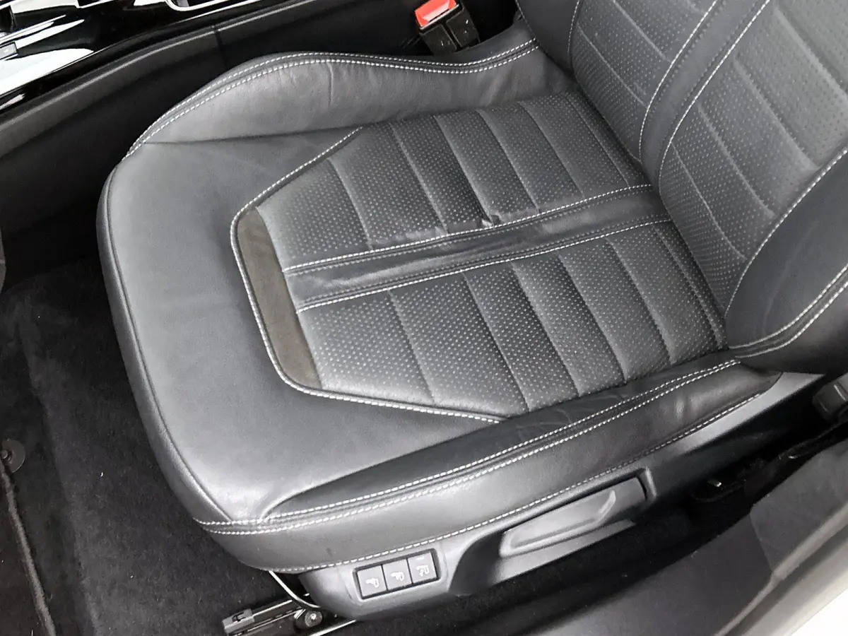 Ultimate 50-kWh 11kw bl. | 136pk | Lederen Bekleding | 32.000km! | Trekhaak | Navigatie | 89% SOH |
