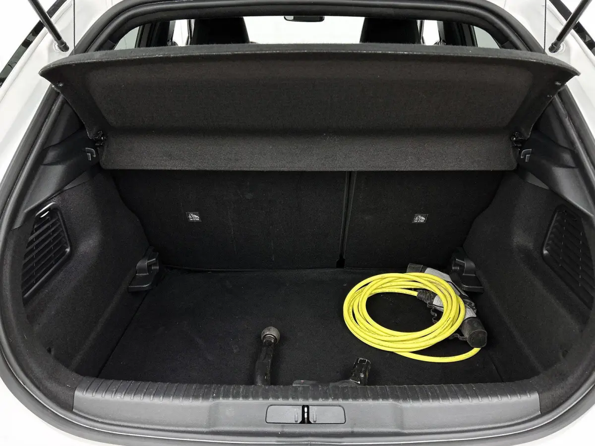 Ultimate 50-kWh 11kw bl. | 136pk | Lederen Bekleding | 32.000km! | Trekhaak | Navigatie | 89% SOH |