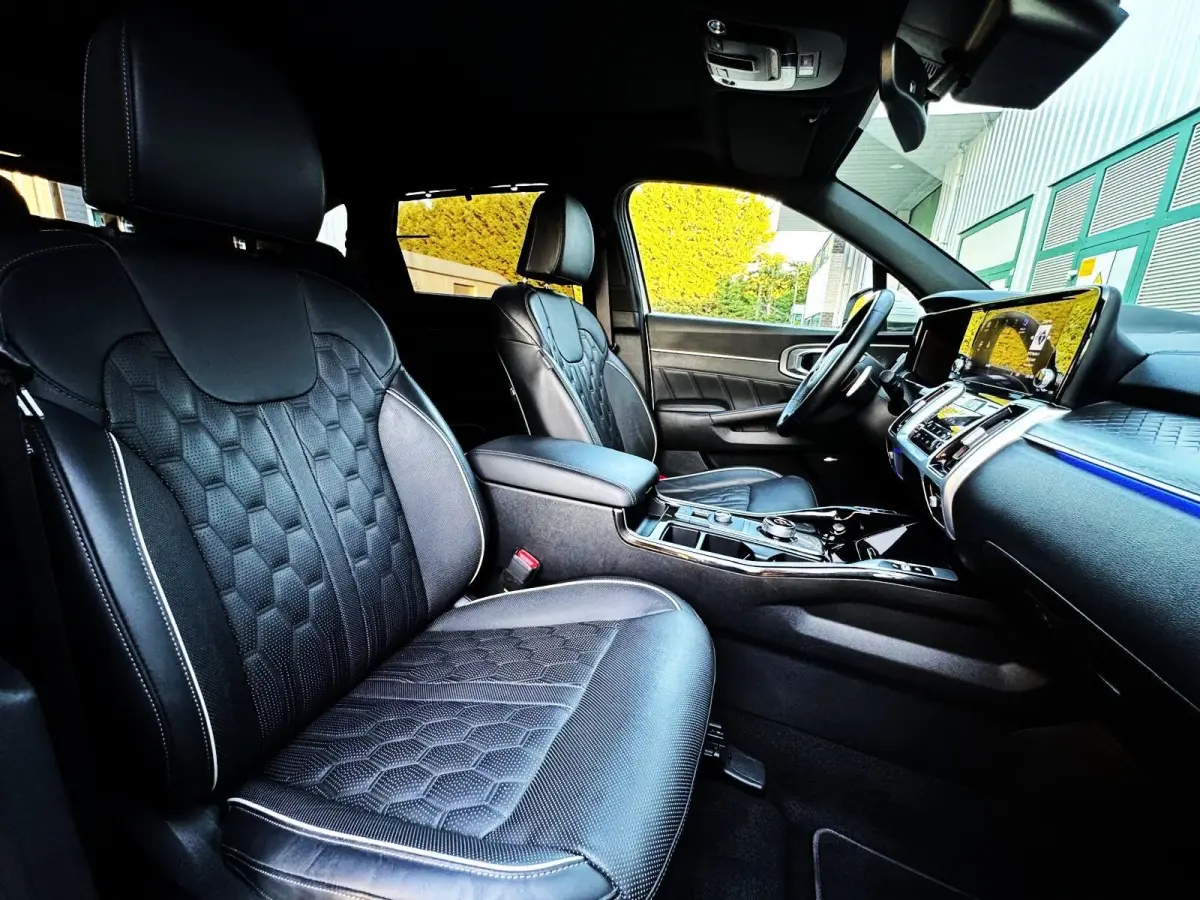 1.6 TGDI Hybrid Emotion P. Luxury 2WD 7p./360 camera/Panodak