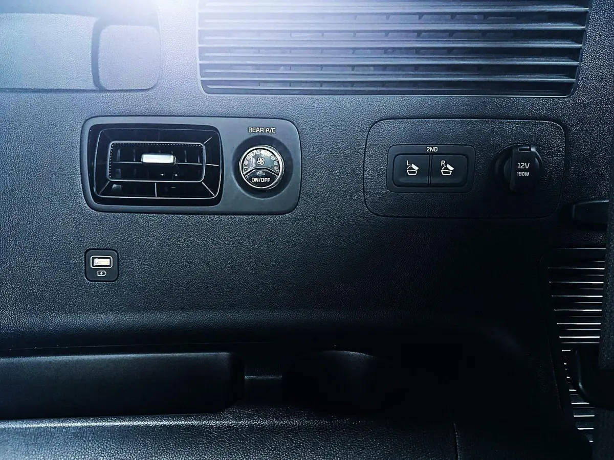 1.6 TGDI Hybrid Emotion P. Luxury 2WD 7p./360 camera/Panodak