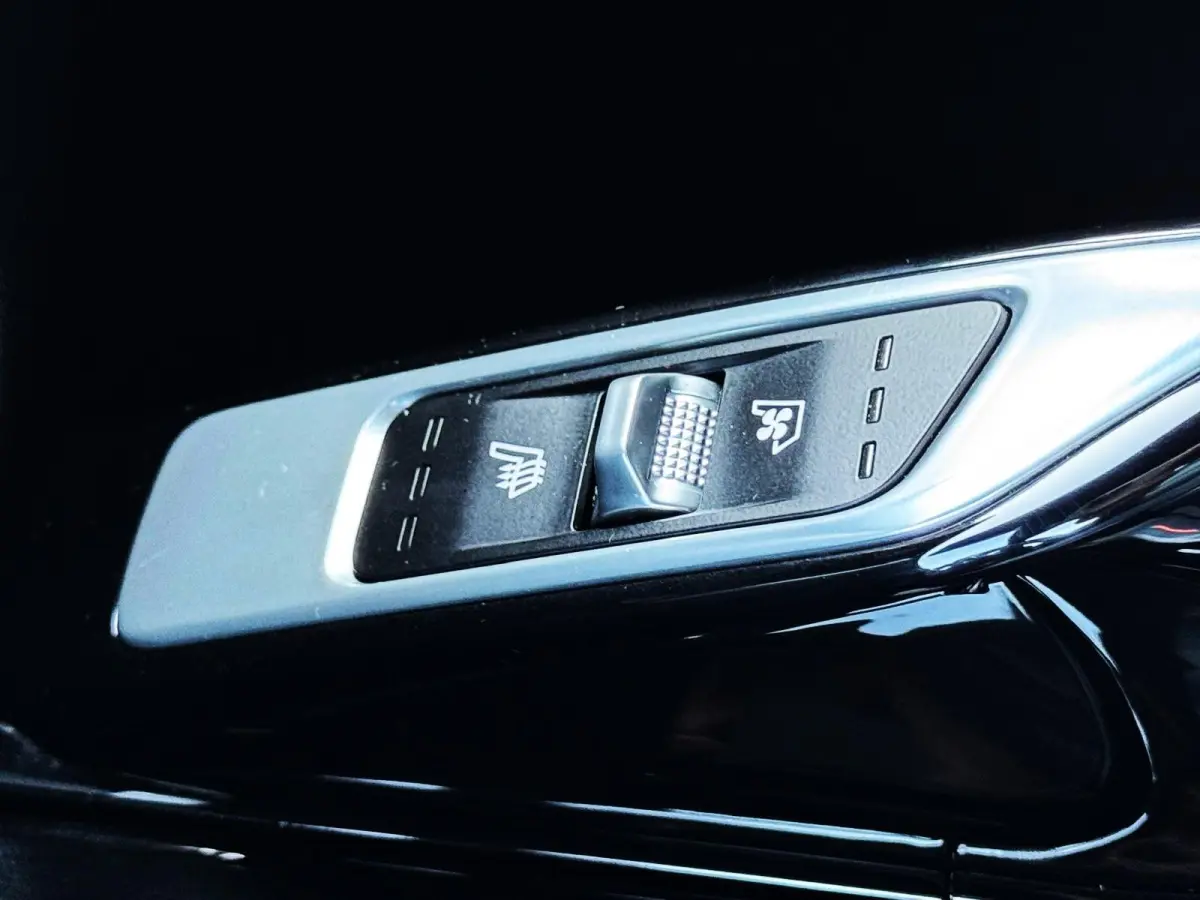 1.6 TGDI Hybrid Emotion P. Luxury 2WD 7p./360 camera/Panodak