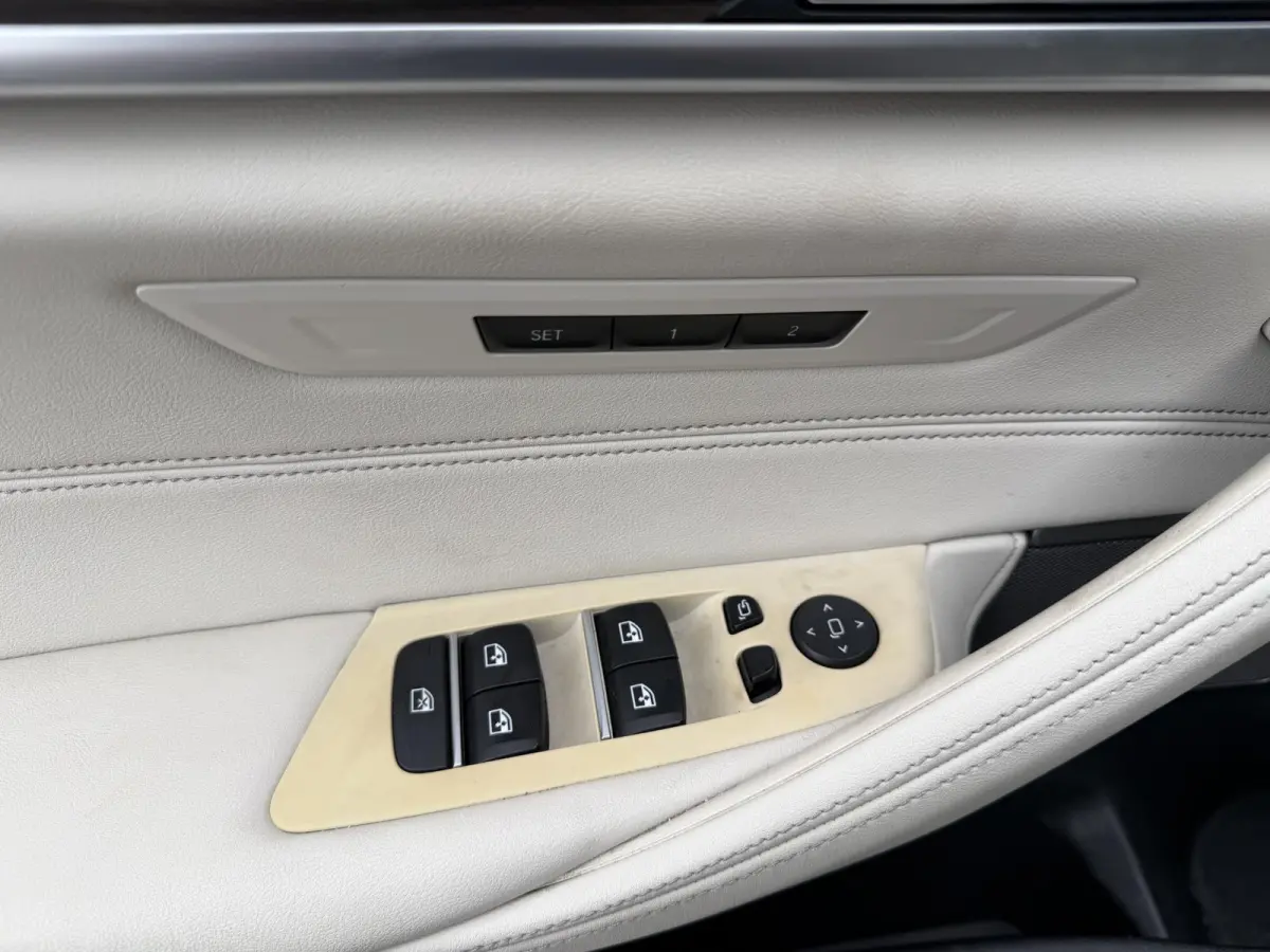 530i High Executive Edition M-Sport | Panoramadak | Harmon Kardon | Head-up | 360* Camera |