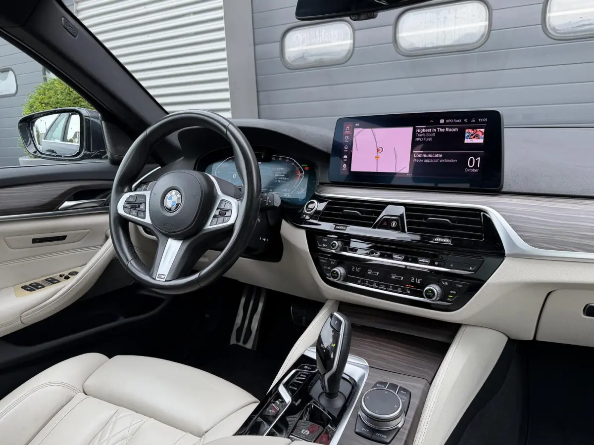 530i High Executive Edition M-Sport | Panoramadak | Harmon Kardon | Head-up | 360* Camera |