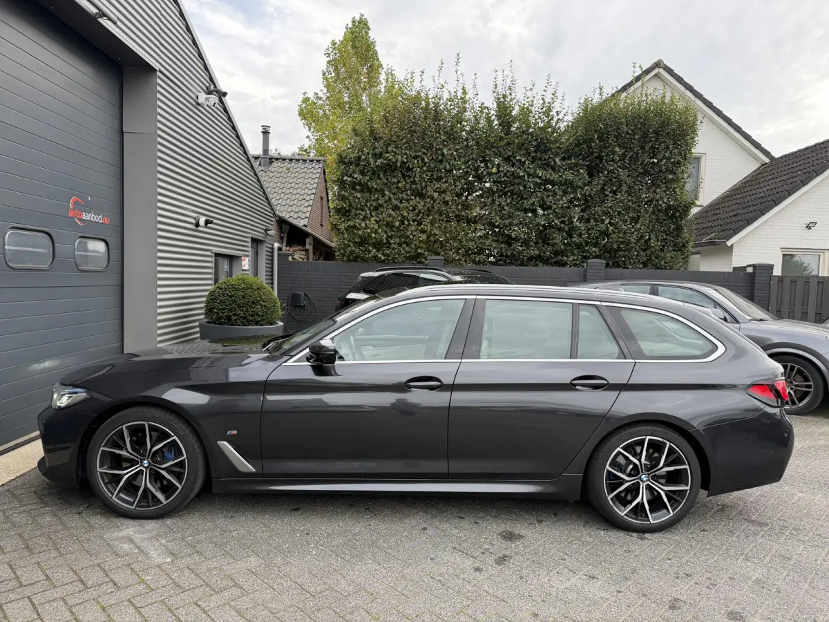 530i High Executive Edition M-Sport | Panoramadak | Harmon Kardon | Head-up | 360* Camera |