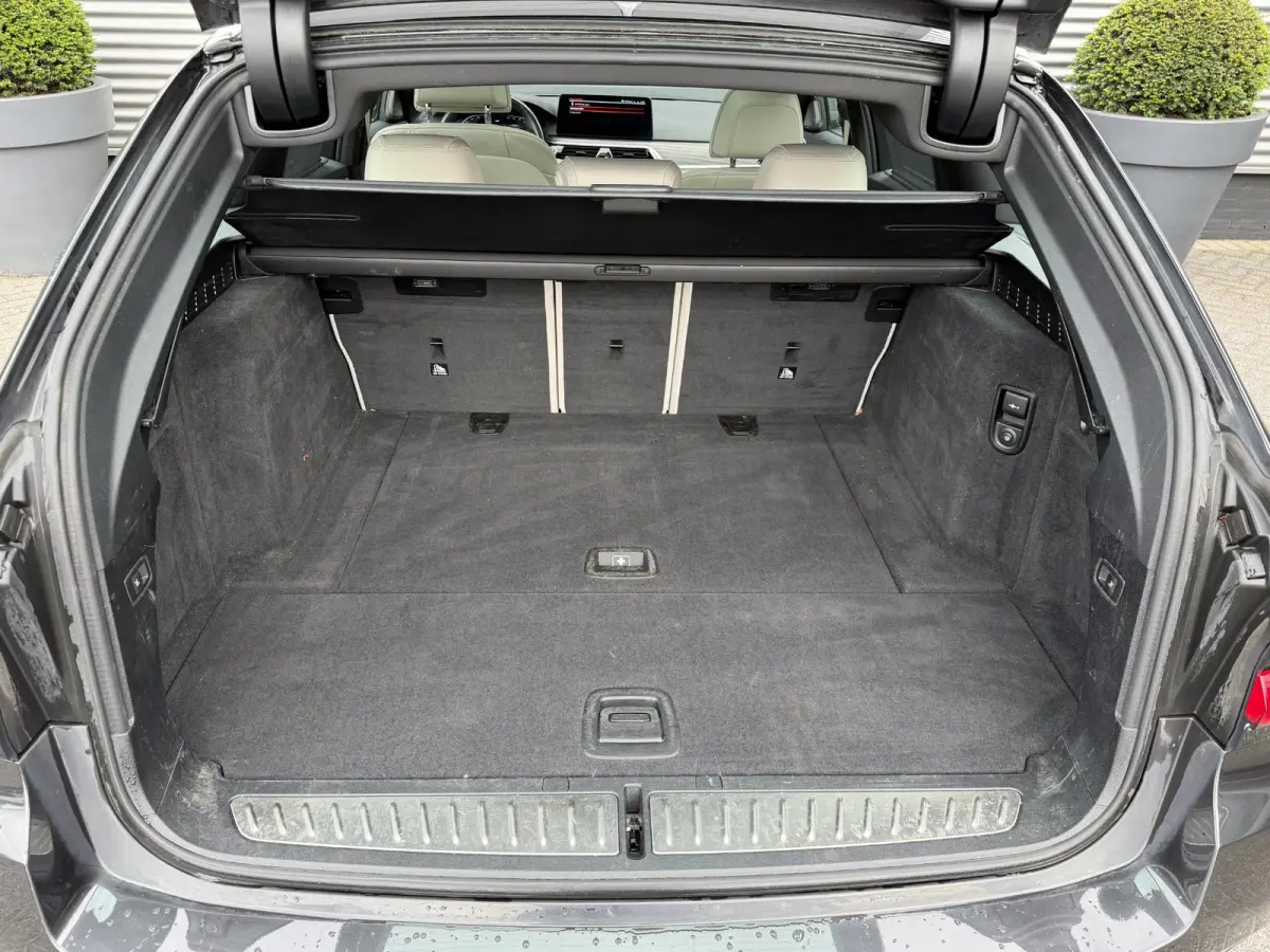 530i High Executive Edition M-Sport | Panoramadak | Harmon Kardon | Head-up | 360* Camera |