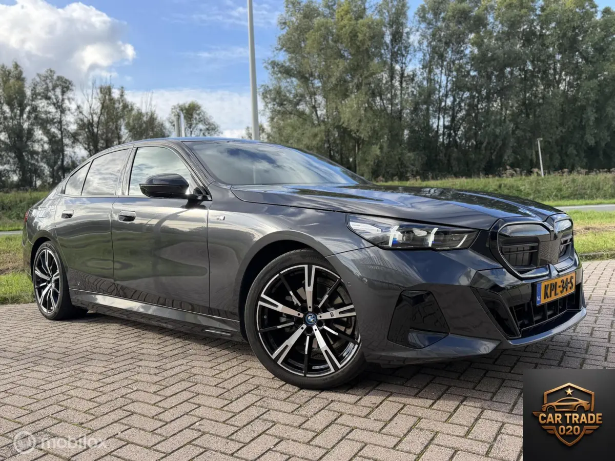 530e M-Sport PANO|SFEER|360|HUD|lEDER