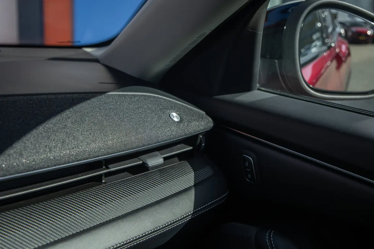 Standard RWD 73 kWh | Pano | Apple Carplay/Android Auto | Achteruitrijcamera | B&O | Cruise control adaptief | Dodehoek detectie | Elektrisch verstelb. bestuurdersstoel met geheugen | Achter