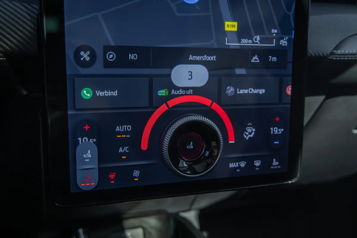 Standard RWD 73 kWh | Pano | Apple Carplay/Android Auto | Achteruitrijcamera | B&O | Cruise control adaptief | Dodehoek detectie | Elektrisch verstelb. bestuurdersstoel met geheugen | Achter