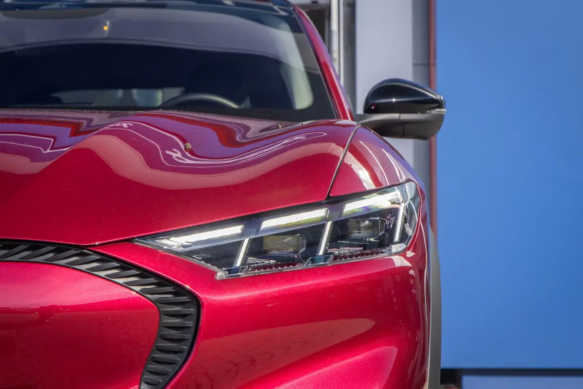 Standard RWD 73 kWh | Pano | Apple Carplay/Android Auto | Achteruitrijcamera | B&O | Cruise control adaptief | Dodehoek detectie | Elektrisch verstelb. bestuurdersstoel met geheugen | Achter