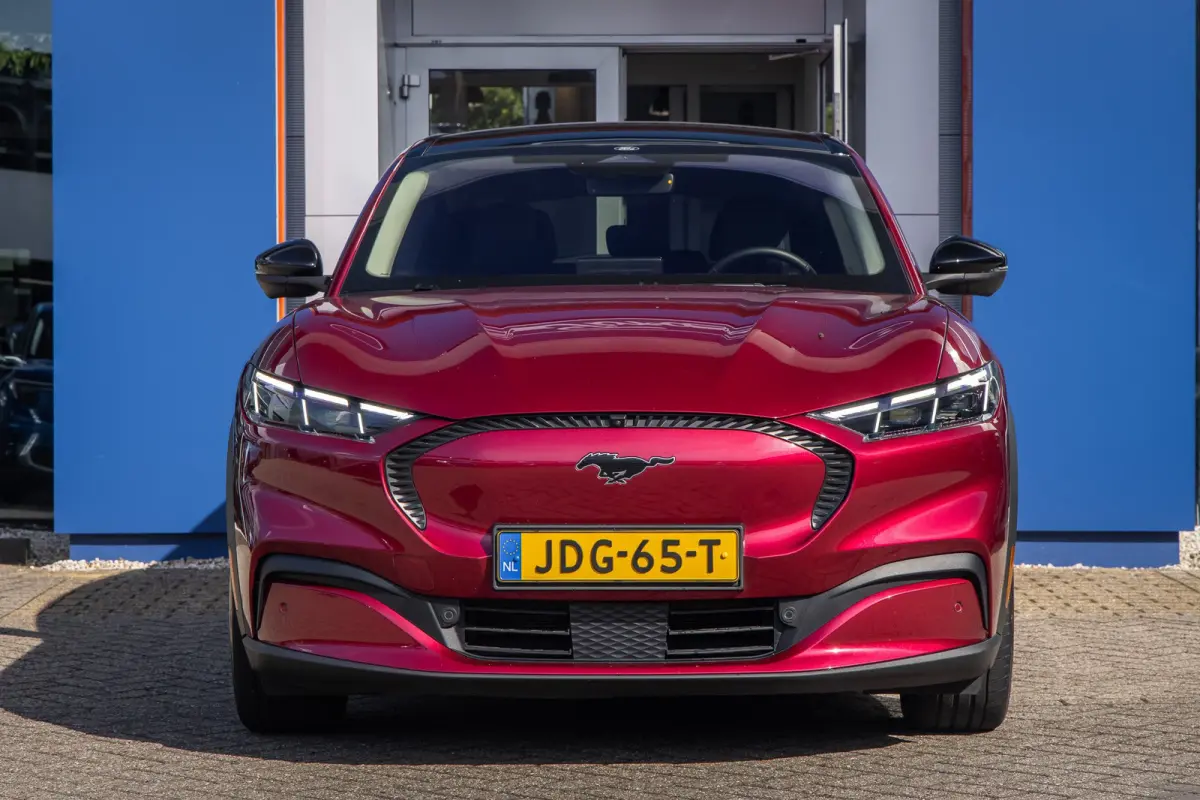 Standard RWD 73 kWh | Pano | Apple Carplay/Android Auto | Achteruitrijcamera | B&O | Cruise control adaptief | Dodehoek detectie | Elektrisch verstelb. bestuurdersstoel met geheugen | Achter