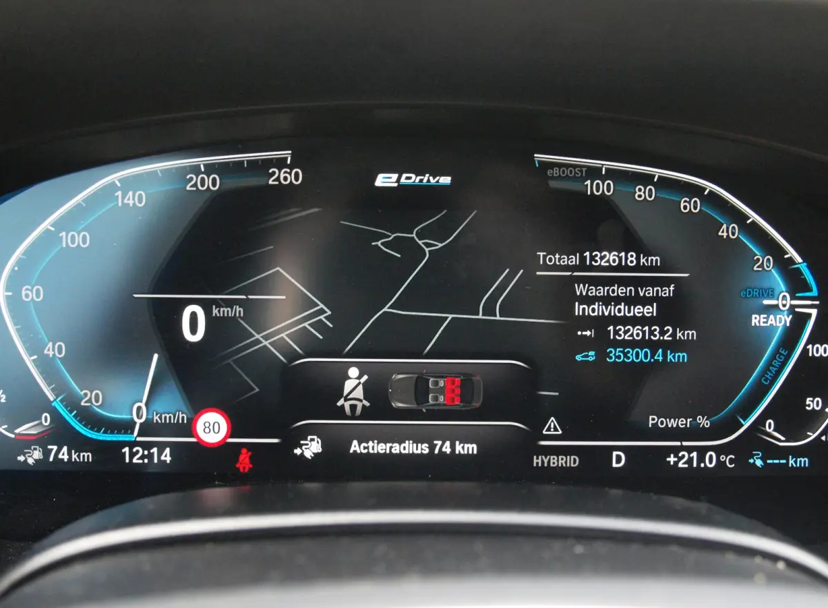 530e Business Edition Plus | M-Pakket | Head-Up Display | LED-Laser | Camera | Sfeerverlichting | ACC | NL-Auto |