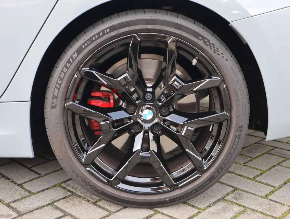 330i xDrive | Pano | HUD  | 360 Camera | Trekhaak