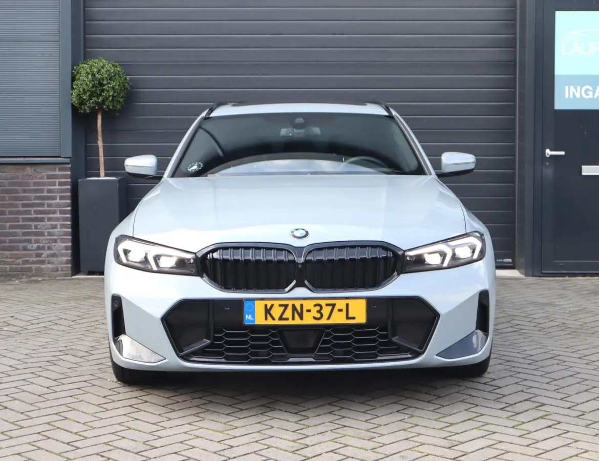 330i xDrive | Pano | HUD  | 360 Camera | Trekhaak