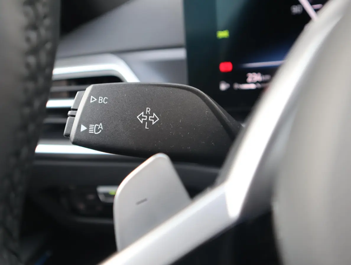 330i xDrive | Pano | HUD  | 360 Camera | Trekhaak