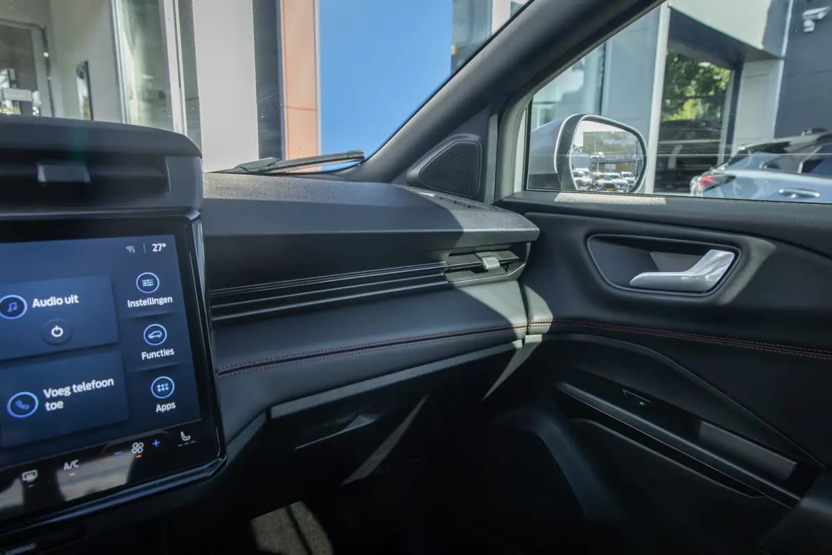 1.0 EcoBoost ST-Line | Apple Carplay/Android Auto | Cruise control | Keyless | Stoel- Stuurverwarming | Apple Carplay/Android Auto|telefoonintegratie premium | Cruise control | Hemelbekledin