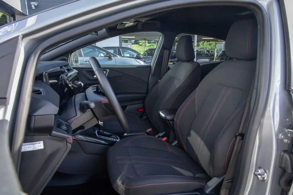 1.0 EcoBoost ST-Line | Apple Carplay/Android Auto | Cruise control | Keyless | Stoel- Stuurverwarming | Apple Carplay/Android Auto|telefoonintegratie premium | Cruise control | Hemelbekledin