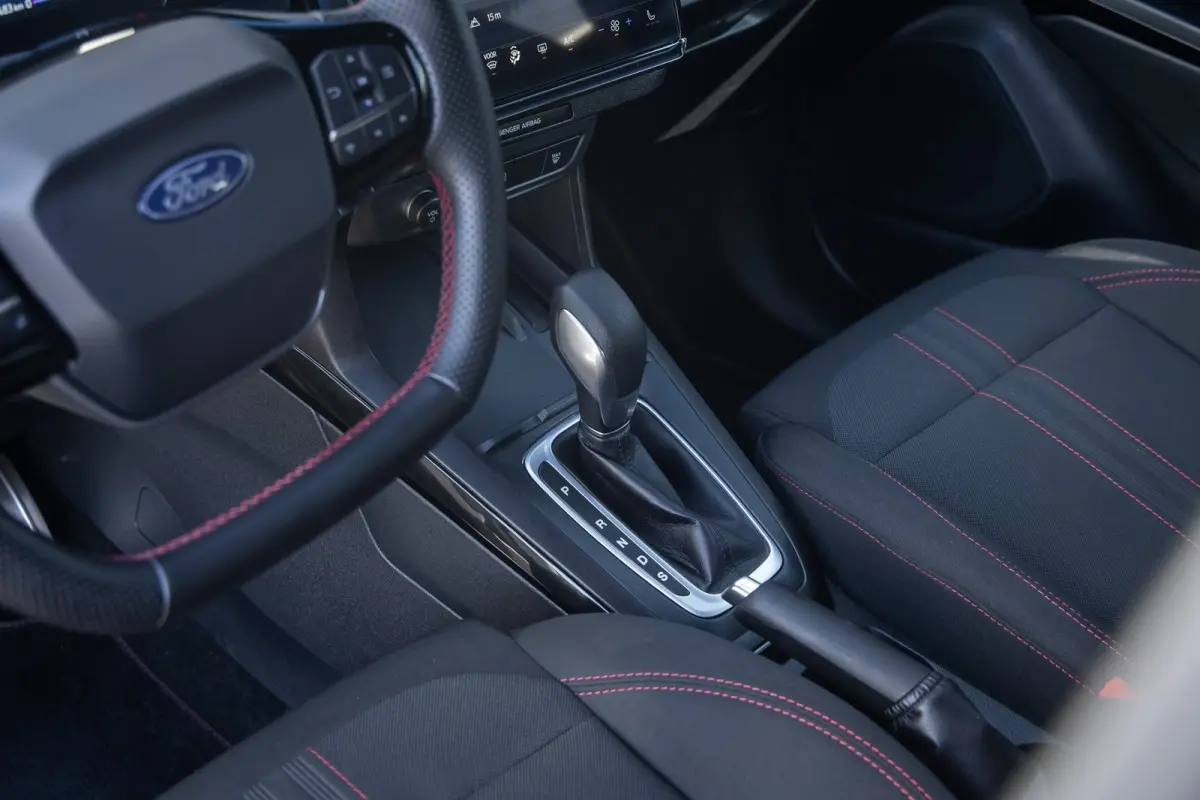 1.0 EcoBoost ST-Line | Apple Carplay/Android Auto | Cruise control | Keyless | Stoel- Stuurverwarming | Apple Carplay/Android Auto|telefoonintegratie premium | Cruise control | Hemelbekledin