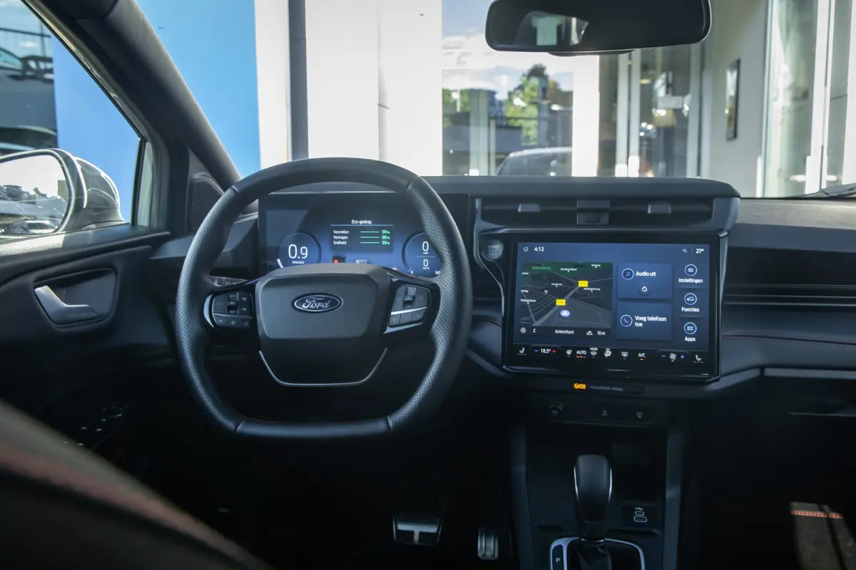 1.0 EcoBoost ST-Line | Apple Carplay/Android Auto | Cruise control | Keyless | Stoel- Stuurverwarming | Apple Carplay/Android Auto|telefoonintegratie premium | Cruise control | Hemelbekledin