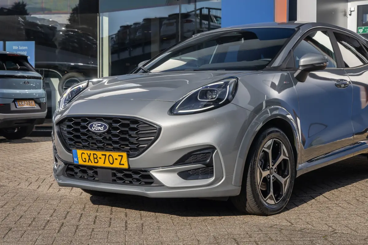 1.0 EcoBoost ST-Line | Apple Carplay/Android Auto | Cruise control | Keyless | Stoel- Stuurverwarming | Apple Carplay/Android Auto|telefoonintegratie premium | Cruise control | Hemelbekledin