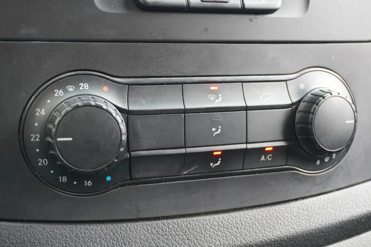 110 CDI EURO 6 - Airco - Navi - Cruise - €11.950,- Excl.