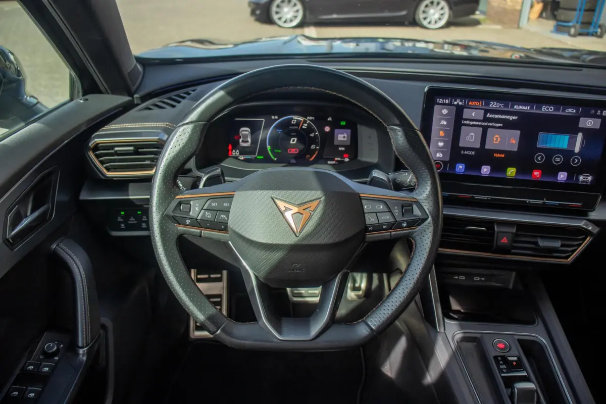 1.4 e-Hybrid VZ Performance VOL!, Pano, Leer
