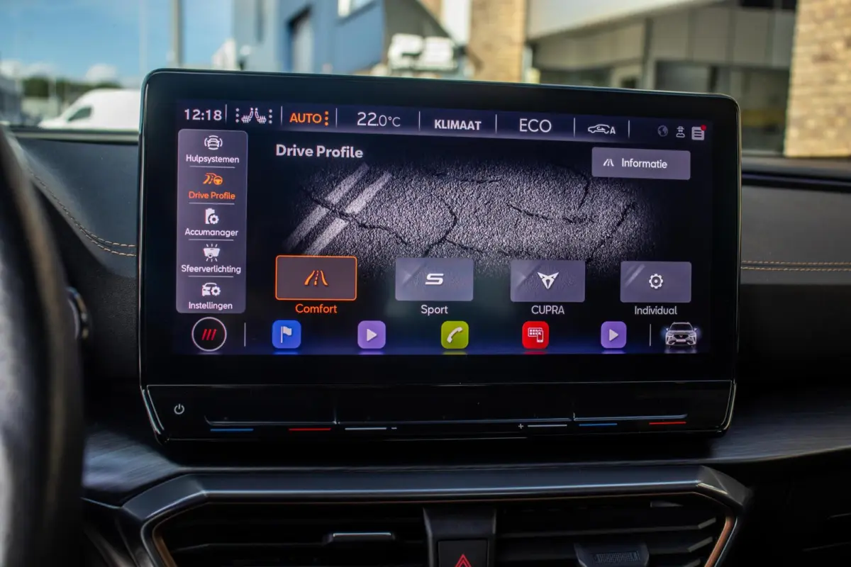 1.4 e-Hybrid VZ Performance VOL!, Pano, Leer