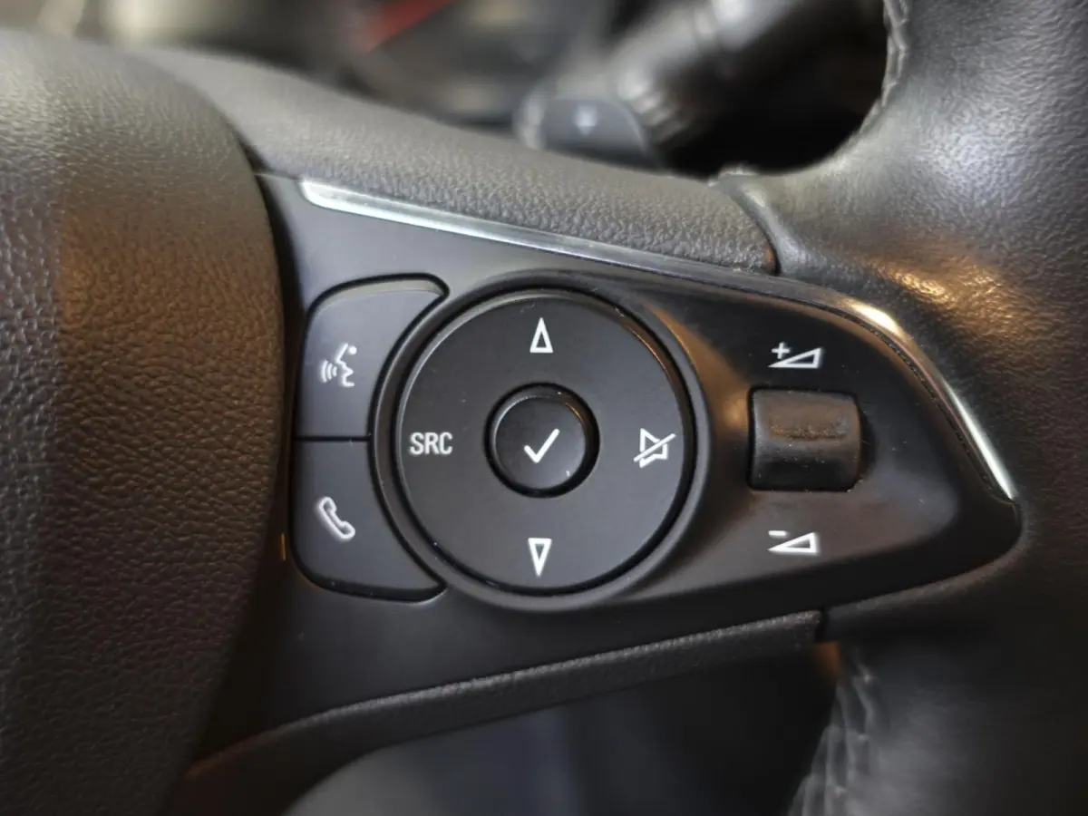 1.5D L1H1 130pk Automaat Edition Apple Carplay / Android Auto Trekhaak Airco Cruise control Stuurverwarming