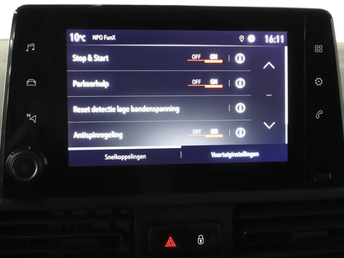 1.5D L1H1 130pk Automaat Edition Apple Carplay / Android Auto Trekhaak Airco Cruise control Stuurverwarming