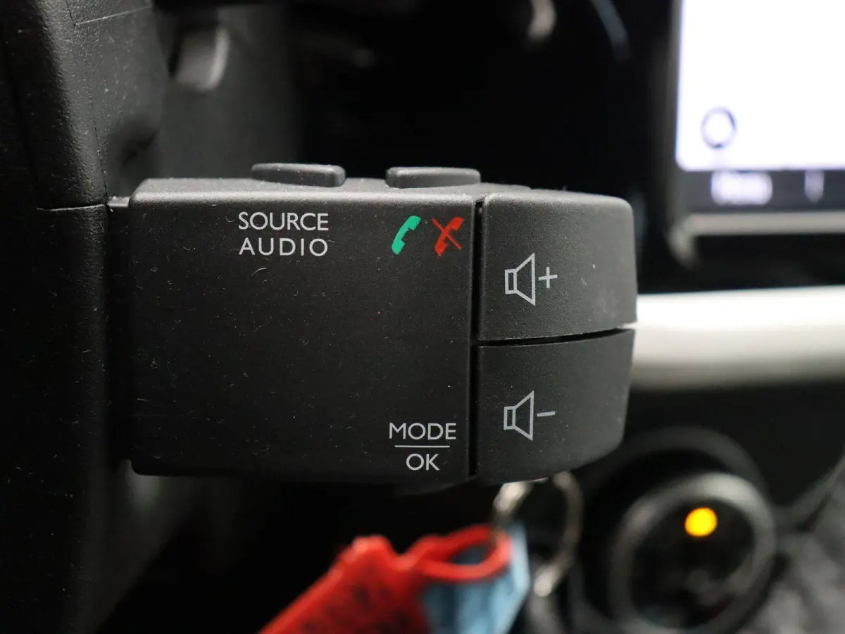 Z.E. R80 Techno | 91% accu score | Achteruitrijcamera | Apple Carplay / Android Auto | Cruise control |
