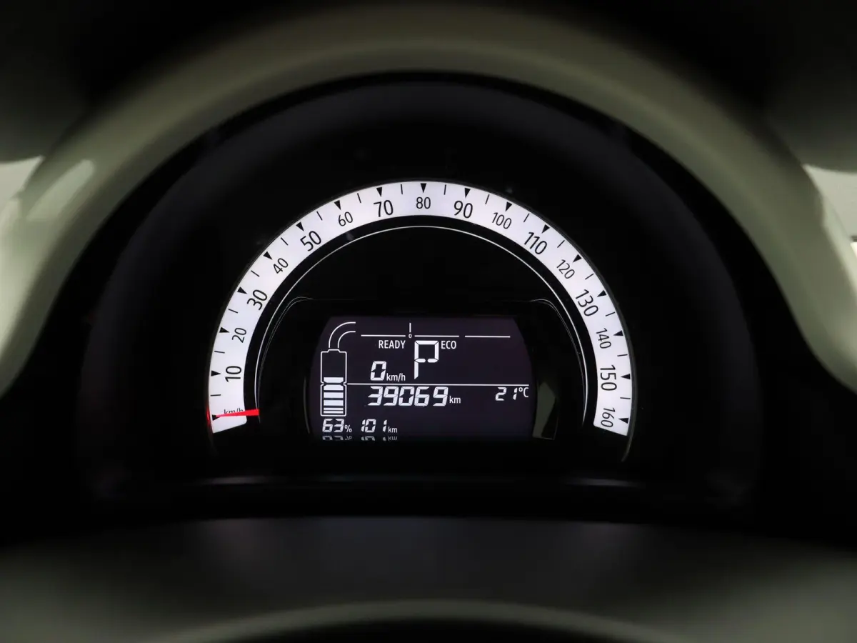 Z.E. R80 Techno | 91% accu score | Achteruitrijcamera | Apple Carplay / Android Auto | Cruise control |