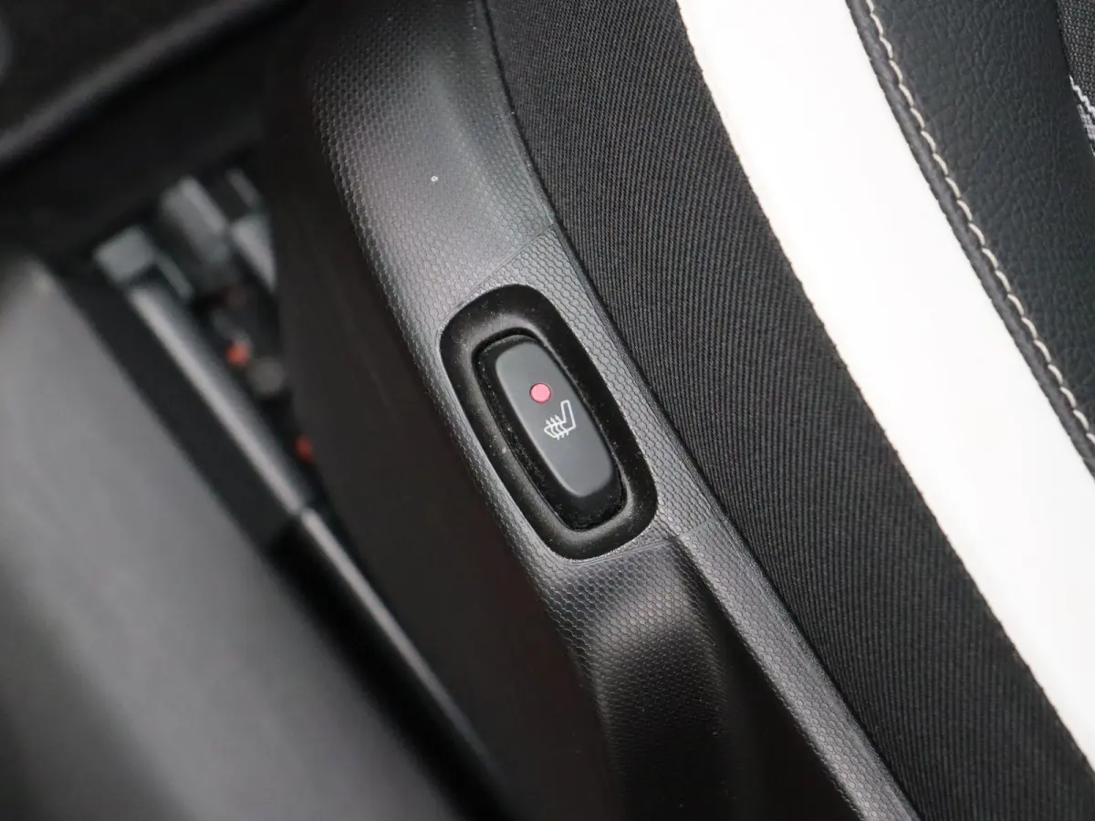 Z.E. R80 Techno | 91% accu score | Achteruitrijcamera | Apple Carplay / Android Auto | Cruise control |