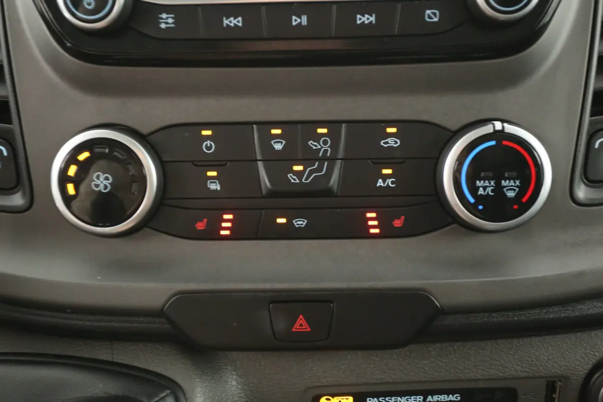 2.0 Ecoblue L2H2 | Airco | Camera | Cruise | 3 Zits | Carplay | Trekhaak | Parkeersens.